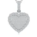 Primer plano detallado del colgante de corazón brillante pavé de cristales con argolla y cadena. - Colgante de Corazón (P16673)