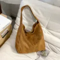 Sac bandoulière marron en suédine pour femme, cabas hobo souple et élégant pour le quotidien. - Brun Chaume