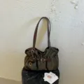 Borsa a tracolla marrone vintage da donna, grande borsa elegante con ciondolo a cuore e cintura. - Con Ciondolo / Verde