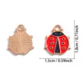Pendentif grigri en métal émaillé coccinelle dorée pour la fabrication de bijoux DIY et bracelets. - Style Coccinelle à Sept Points (A8-410) / 18x15mm