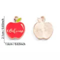Appeltje druppel olie legering hanger DIY sieraden accessoire, rode appel bedel met tekst. - Welcome Appel Vorm Stijl (A8-472)