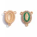 Colgante de rosario de aleación de tres bucles con esmalte verde y diamantes de imitación. - A8-408 / 21x16mm / Oro KC & Verde