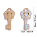 Goudkleurige hart sleutel legering geëmailleerd DIY hanger bedel voor ketting maken - Hart Sleutel Hanger (A9-471)