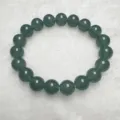 Dark green jadeite style round bead bracelet detailed view, elegant and classic daily jewelry. - 10mm / Guatemalan Jadeite