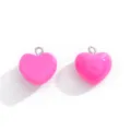 Colgante de corazón de resina rosa brillante, dije DIY para collar pulsera llavero. - 18x16.5mm / Rosa rojo