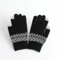 Guanti touch in maglia nera con motivi jacquard bianchi e punte conduttive invernali. - Taglia unica / Nero