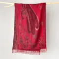 Eleganter Vintage-Schal mit floralem Jacquard-Muster in Rot und langen Fransen - Jacquard-Tassel-Stil im ethnischen Vintage-Stil / 65X200cm / Rot