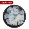 Pietre di opale naturale grezzo per aromaterapia in un vassoio nero per decorazione - Opale artificiale / 1,5-3 cm (Confezione da 100g)