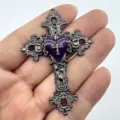 Retro gotisch Dornen Rose Kreuz Herz Anhänger Punk Stil DIY Metall Schmuck Zubehör Detailansicht - Lila