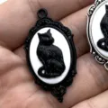 Colgante de camafeo de gato negro gótico retro hueco de aleación accesorio de joyería DIY - Negro