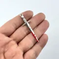 DIY Metall Schwert Anhänger blutige Klinge Legierung Dolch Schmuck Zubehör für Basteln. - Stil 12