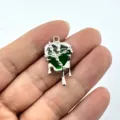 Punk-Stil Metallkette flüssiger Herz Anhänger Detailansicht, ideal für DIY Schmuckherstellung. - Grün