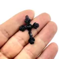 Schwarzer gotischer Kreuz Anhänger mit Rose und Herz Charms für DIY Halsketten Schmuck Zubehör - Dornen Rose Kreuz Anhänger / Schwarz-Schwarzes Herz