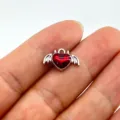Pendentif coeur rouge en alliage argent antique avec ailes de diable pour bijoux de bricolage. - Cœur Ailes Goutte d'Huile Rouge