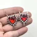 Gotisch Punk roter Strass Herz Dornen Anhänger Halskette Detail dunkler subkultureller Stil. - Silber Dornen Roter Strass (3)
