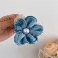Blauer Stoff Blumen Haarklammer mit Perle Dekoration für Damen Halbzopf Frisur Styling - Blau