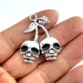 Gotischer Totenkopf Kirsche Anhänger Metall Retro Legierung DIY Schmuck Accessoire - Antik Silber Tropföl Totenkopf Kirsche (2)