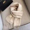 Lussuosa sciarpa in 100% lana australiana beige con eleganti nappe decorative - Colore avena