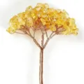 Détail d'un arbre en fil de cuivre fait main avec des éclats de cristal de citrine jaune - Citrine / 1 Fleur 9 Cristaux