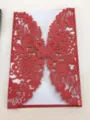 Invitación de boda roja con purpurina corte láser diseño de flores y mariposa - Rojo