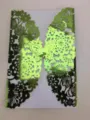 Elegante invitación cortada con láser con mariposa en papel verde metalizado - Verde Brillante