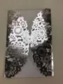 Elegante funda de invitación de boda mariposa en papel perlado plateado corte láser - Plata Brillante