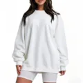 Vista detallada de una sudadera blanca lisa de corte amplio y cuello redondo casual. - S / Sudadera de cuello redondo blanca