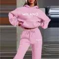 Ensemble de survêtement rose pour femme avec sweat à capuche stylé et pantalon de sport. - Rose