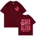Bordeauxrotes Kurzarm-T-Shirt mit pinkem Grafik- und Surf-Rückenprint für trendiges Paar. - Burgunderrot
