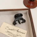 Chocolate Medium Octopus Hair Claw Clip Resin Retro Hair Catch Elegant Hair Accessories - Black