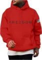 Sweat à capuche unisexe rouge classique avec impression texte et patch sur la manche. - S / Hauts / Rouge