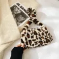 Trendy leopard print faux fur underarm bag for autumn and winter fashion style - Beige Leopard