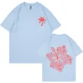 Stilvolles hellblaues Baumwoll Kurzarm T Shirt mit Palmen und Hibiskus Grafik. - S / Oberteile / Hellblau 317