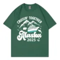 Cruisin Together Alaska 2025 Kurzarm T-Shirt Laessiges Unisex Mode Sommer Top Bekleidung - S / Oberteile / Dunkelgrün