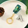 Weihnachten Mini-Tacker mit Schlüsselanhänger, grüner tragbarer Heftapparat als Geschenk - Weihnachtsbaum / Hefter (Ohne Klammern)