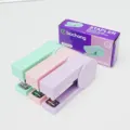 Tragbarer Büro-Heftgeräte-Set in Grün, Rosa und Lila mit kompaktem Design für den Alltag. - Zufällige Mischfarben