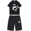 Completo estivo da uomo con t-shirt manica corta e pantaloncini in colore nero stampato. - Taglia M / Top e Pantaloni / Nero + Pantaloni Neri