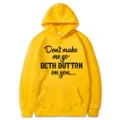 Bequemer gelber Kapuzenpullover für Damen mit stilvollem Buchstaben Druck langarm Top. - S / Gelb