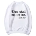 Sweat-shirt blanc à manches longues et col rond avec impression de texte gothique. - S / Hauts / Col Rond Blanc