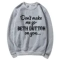 Grauer Damen Langarm Pullover mit Rundhalsausschnitt und modischem Buchstabenprint. - S / Oberteile / Hellgrau