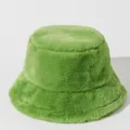 Elegante sombrero de pescador de pelo sintético verde para calidez y estilo en invierno - Talla única / Verde Fruta