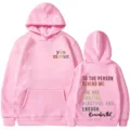 Variante di felpa con cappuccio rosa con stampe motivazionali sul davanti e sul retro. - Taglia S / Top / Rosa