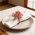 Servilletero de suculenta artificial vista principal, decoración de mesa elegante. - Estilo de Suculenta Artificial / Rosa