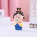 Mignonne figurine de dame de la dynastie Tang, décoration de bureau en résine exquise. - Aimant de Réfrigérateur Yaoshan / Rose Blanc