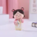 Adorable figurine de femme de la dynastie Tang, mini ornement en résine pour bureau et maison. - Aimant de Réfrigérateur Wanjuan / Rose Blanc