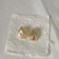 Meravigliosi orecchini asimmetrici a goccia placcati in oro 18k con zirconi scintillanti. - Stile Fiore a Goccia 3D (G3)