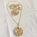 Goldenes Blumen-Anhänger Halskette und Ohrringe Set, eleganter Edelstahl Schmuck für Abendparty. - Blumen- Und Blattstil (G10)