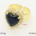 Anello aperto bagnato in oro con zircone nero a cuore e dettagli in pietra brillante. - Aperto regolabile / Nero