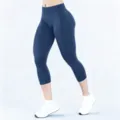 Naadloze driekwart yoga legging voor dames, elastische fitnessbroek voor sport en training. - Blauwgrijs