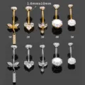 Detailansicht gebogener Edelstahl-Bauchschmuck mit Zirkonia-Steinen und Anhängern. - Stil 1(1#) / 1.6mm x 10mm / Silber